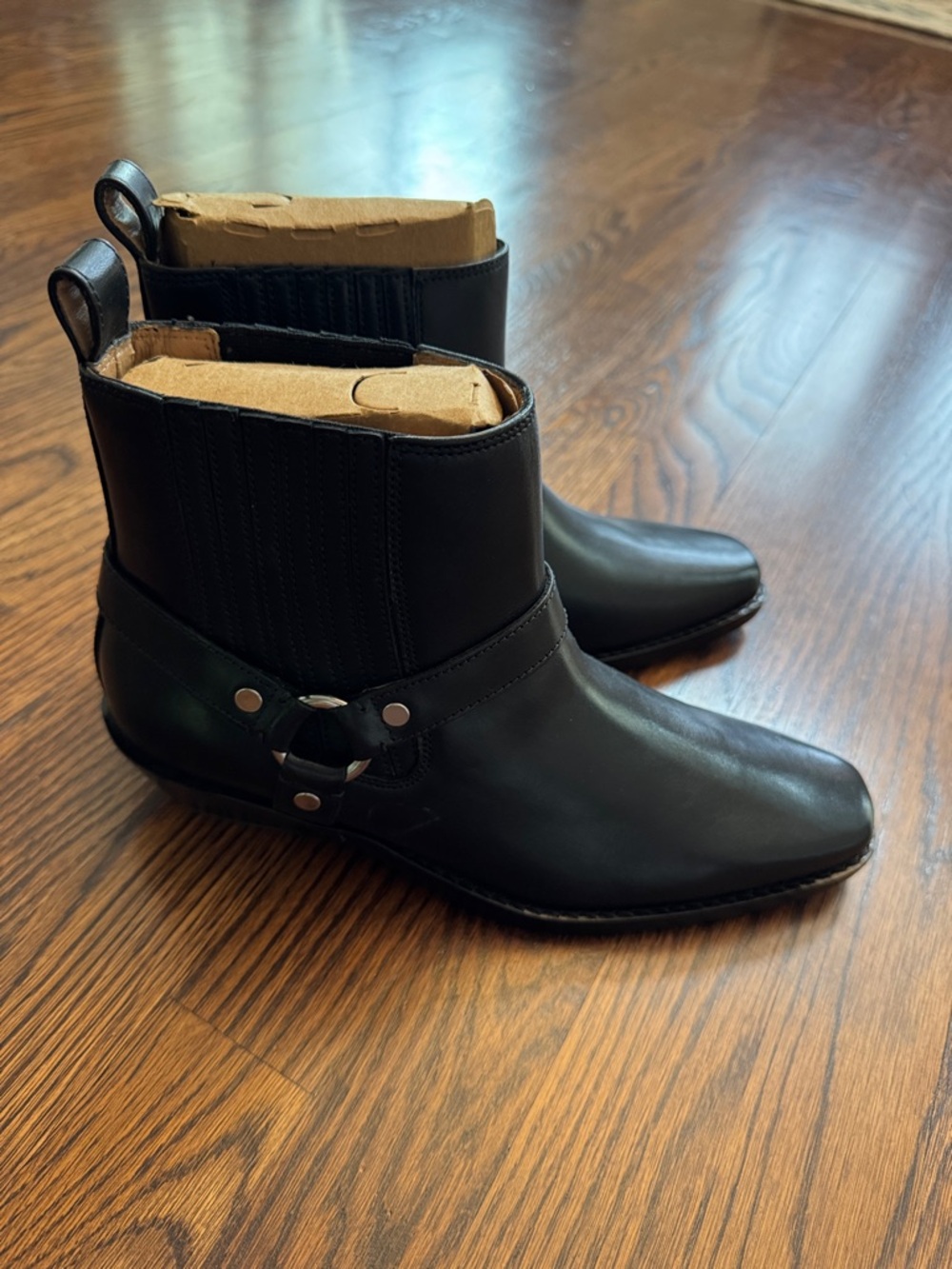 🦄🦄 MADEWELL Black Leather Ankle Boots with Harness Strap